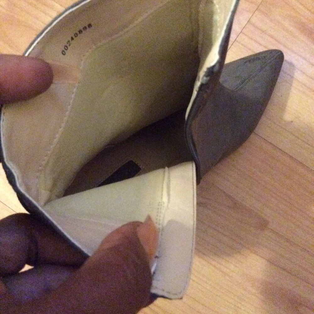 🚷❌SOLD 🚷❌BRAND NEW SUEDE ANKLE BOOTIES - Picture 6 of 7